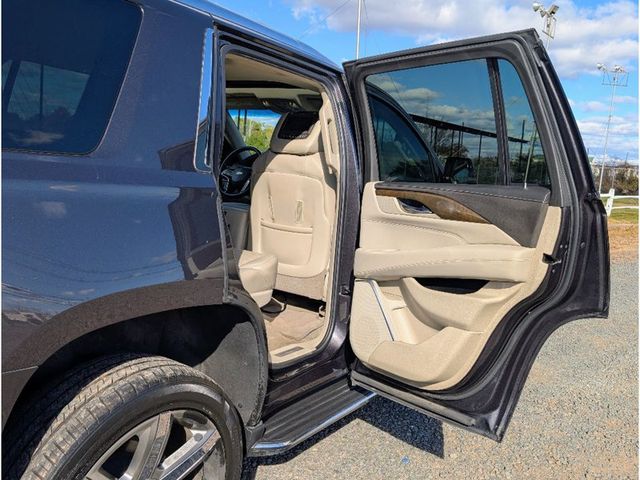 2018 Cadillac Escalade 4WD 4dr Luxury - 22962762 - 11