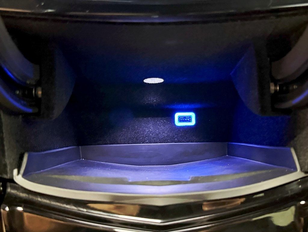 2018 Cadillac Escalade 4WD 4dr Platinum - 22926083 - 16