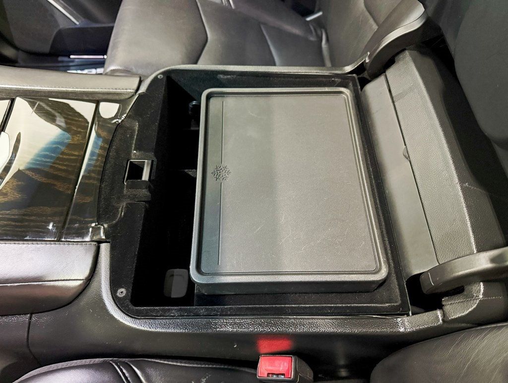 2018 Cadillac Escalade 4WD 4dr Platinum - 22926083 - 19