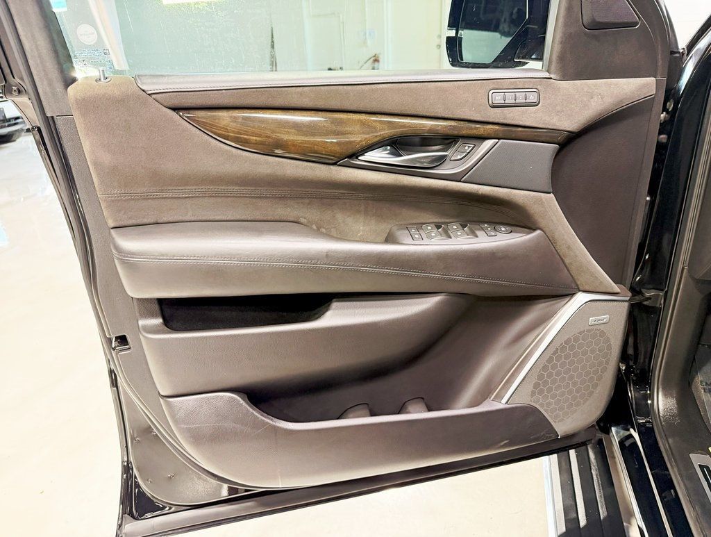 2018 Cadillac Escalade 4WD 4dr Platinum - 22926083 - 28