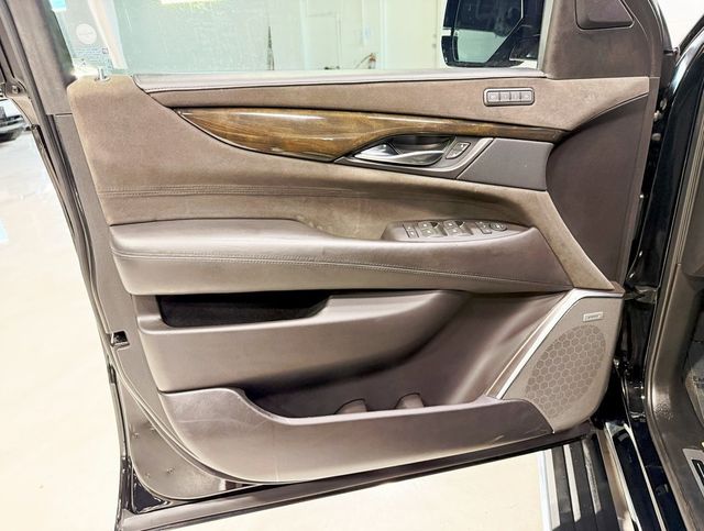 2018 Cadillac Escalade 4WD 4dr Platinum - 22926083 - 28