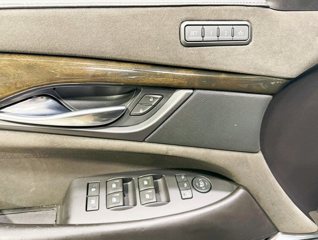 2018 Cadillac Escalade 4WD 4dr Platinum - 22926083 - 29