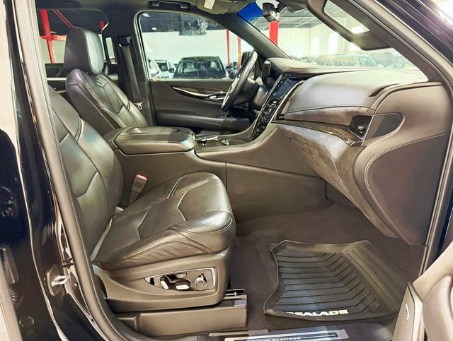 2018 Cadillac Escalade 4WD 4dr Platinum - 22926083 - 44