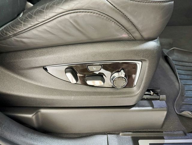 2018 Cadillac Escalade 4WD 4dr Platinum - 22926083 - 45