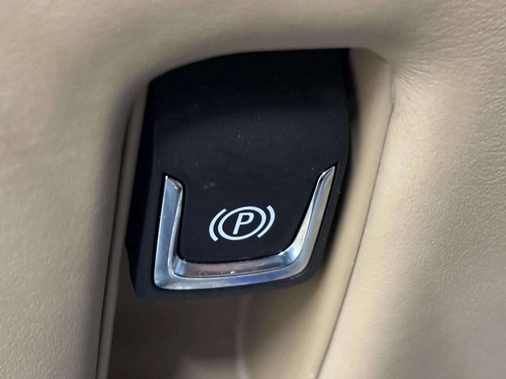 2018 Cadillac Escalade 4WD 4dr Platinum - 23003899 - 38