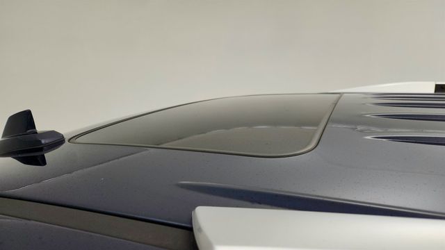 2018 Cadillac Escalade 4WD 4dr Platinum w/ Massaging Front Seats & Rear Entertainment - 22994788 - 9