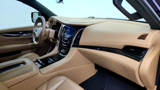 2018 Cadillac Escalade 4WD 4dr Platinum w/ Massaging Front Seats & Rear Entertainment - 22994788 - 28
