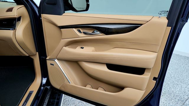 2018 Cadillac Escalade 4WD 4dr Platinum w/ Massaging Front Seats & Rear Entertainment - 22994788 - 29