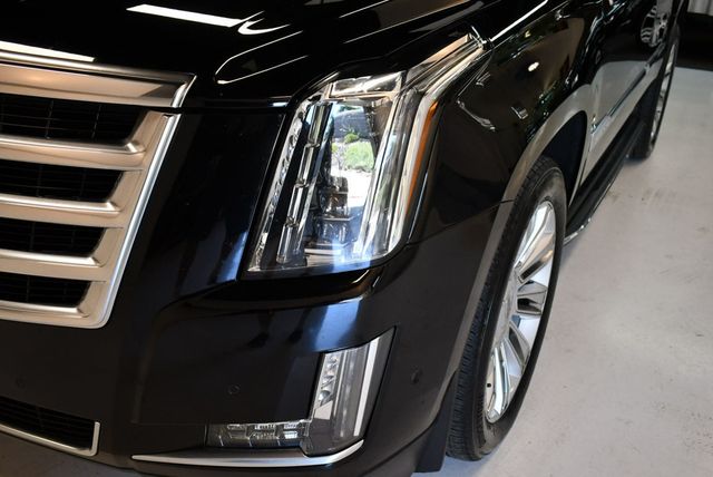 2018 Cadillac Escalade 4WD 4dr Premium Luxury - 22465772 - 13