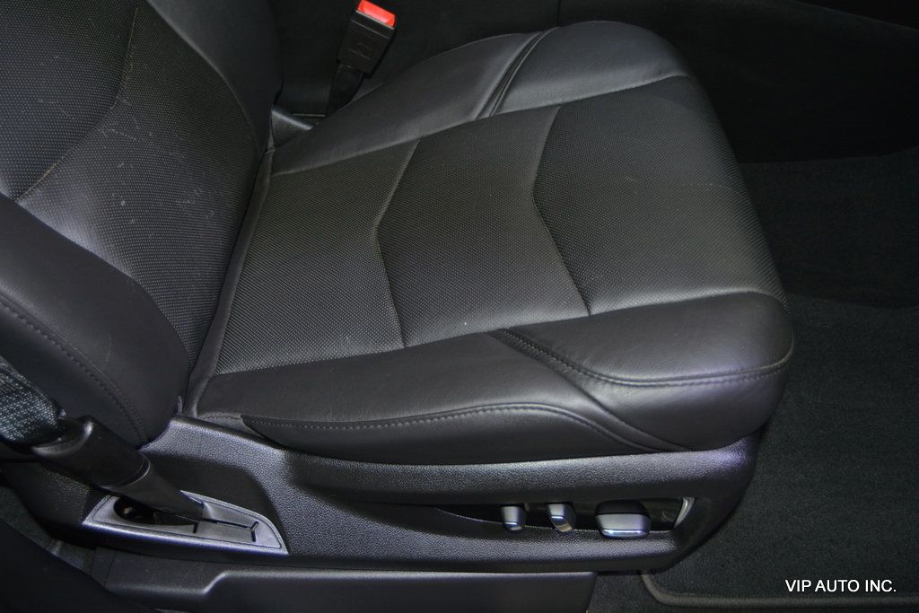 2018 Cadillac Escalade 4WD 4dr Premium Luxury - 22999367 - 17