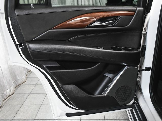 2018 Cadillac Escalade Luxury - 22976490 - 11