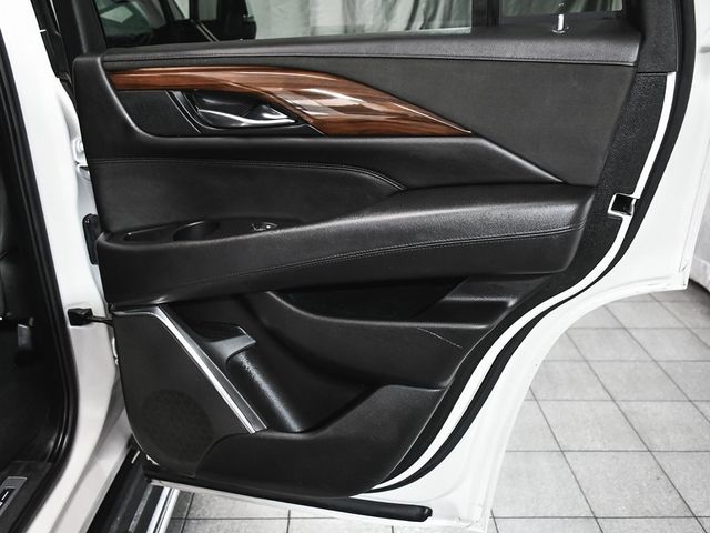 2018 Cadillac Escalade Luxury - 22976490 - 13