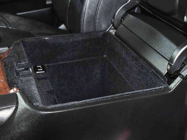 2018 Cadillac Escalade Luxury - 22976490 - 38