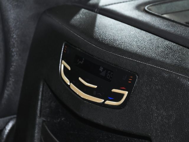 2018 Cadillac Escalade Luxury - 22976490 - 44