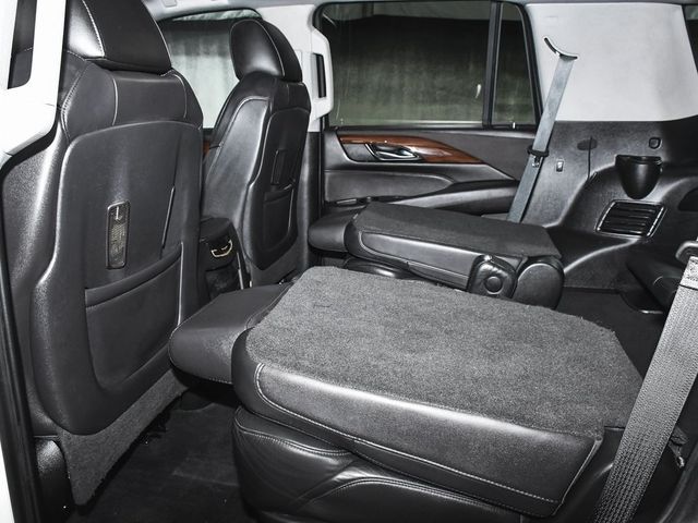 2018 Cadillac Escalade Luxury - 22976490 - 47