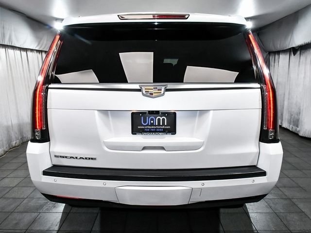 2018 Cadillac Escalade Luxury - 22976490 - 4