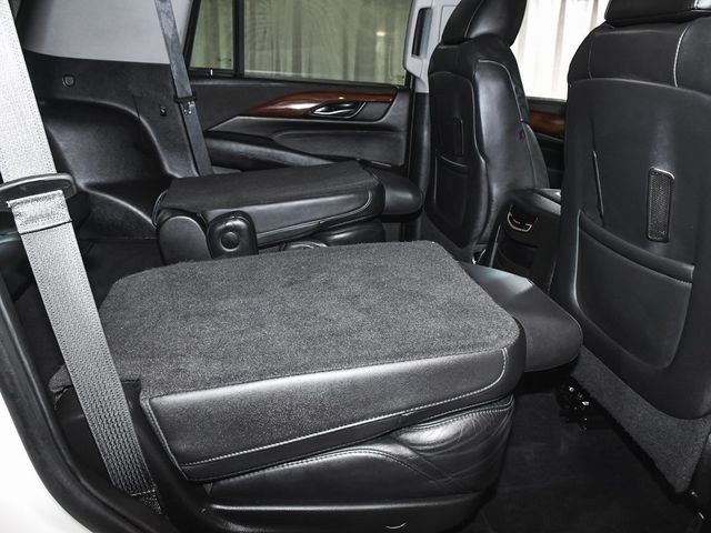 2018 Cadillac Escalade Luxury - 22976490 - 52
