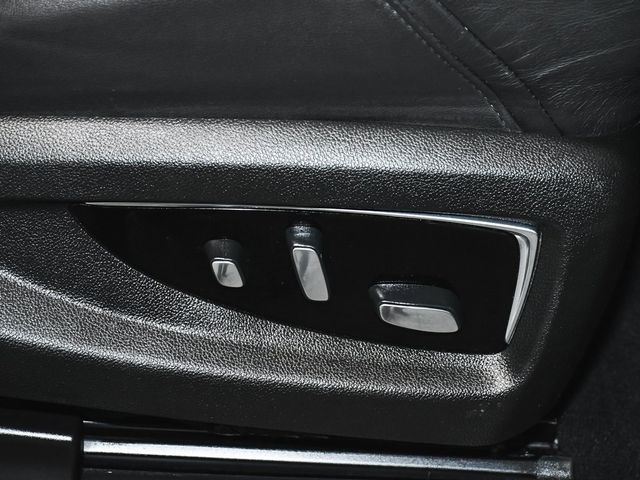 2018 Cadillac Escalade Luxury - 22976490 - 54