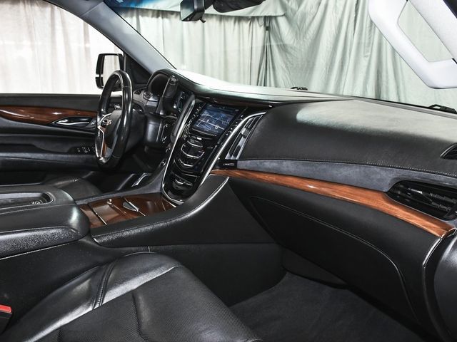 2018 Cadillac Escalade Luxury - 22976490 - 55