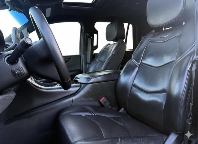 2018 Cadillac Escalade Platinum 4x4 4dr SUV - 22933184 - 10