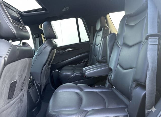 2018 Cadillac Escalade Platinum 4x4 4dr SUV - 22933184 - 12