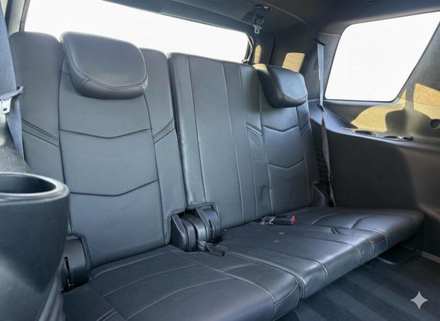 2018 Cadillac Escalade Platinum 4x4 4dr SUV - 22933184 - 16