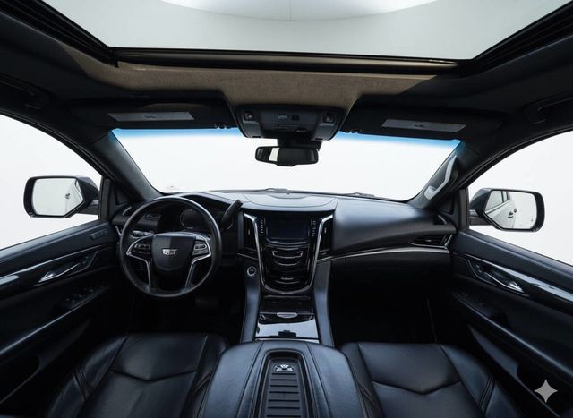 2018 Cadillac Escalade Platinum 4x4 4dr SUV - 22933184 - 18