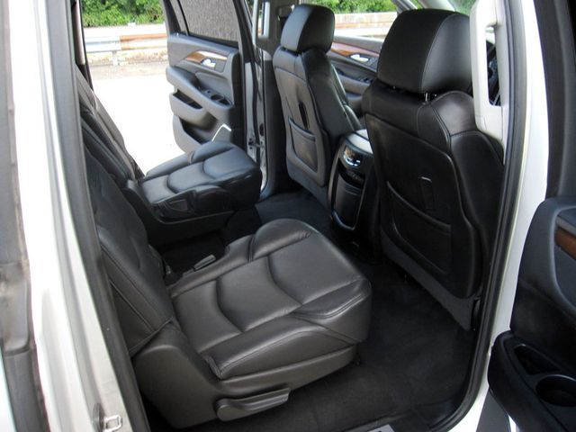 2018 Cadillac Escalade ESV 4WD 4dr Luxury - 22882399 - 32