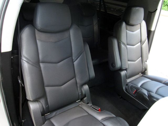 2018 Cadillac Escalade ESV 4WD 4dr Luxury - 22882399 - 33