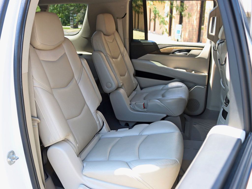 2018 Cadillac Escalade ESV 4WD 4dr Luxury - 23052631 - 25