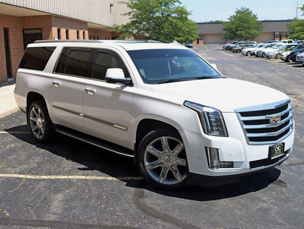 2018 Cadillac Escalade ESV 4WD 4dr Luxury - 23052631 - 8