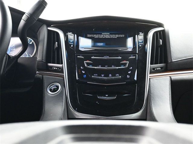 2018 Cadillac Escalade ESV Luxury photo 14