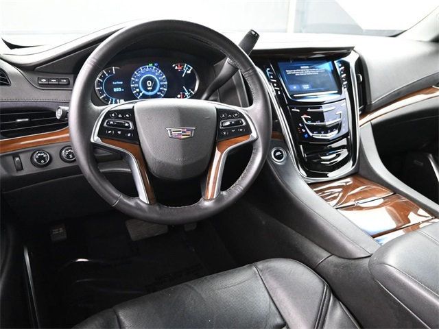2018 Cadillac Escalade ESV Luxury photo 16