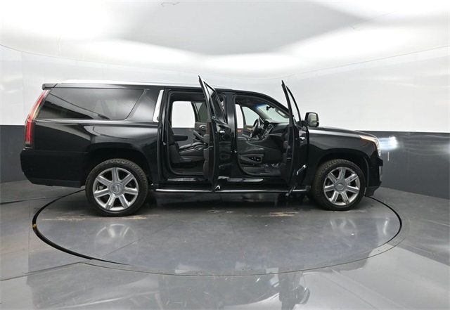2018 Cadillac Escalade ESV Luxury photo 34