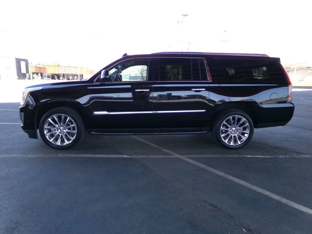 2018 Cadillac Escalade ESV 4WD 4dr Luxury - 23008173 - 0