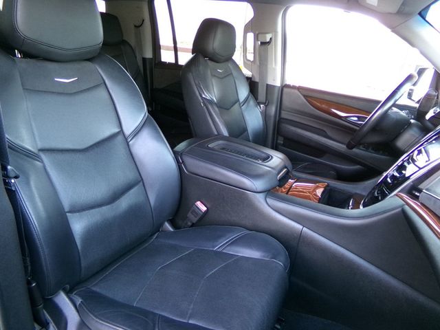 2018 Cadillac Escalade ESV 4WD 4dr Luxury - 23008173 - 17