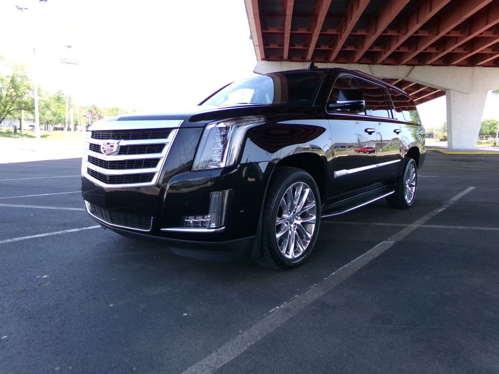 2018 Cadillac Escalade ESV 4WD 4dr Luxury - 23008173 - 1