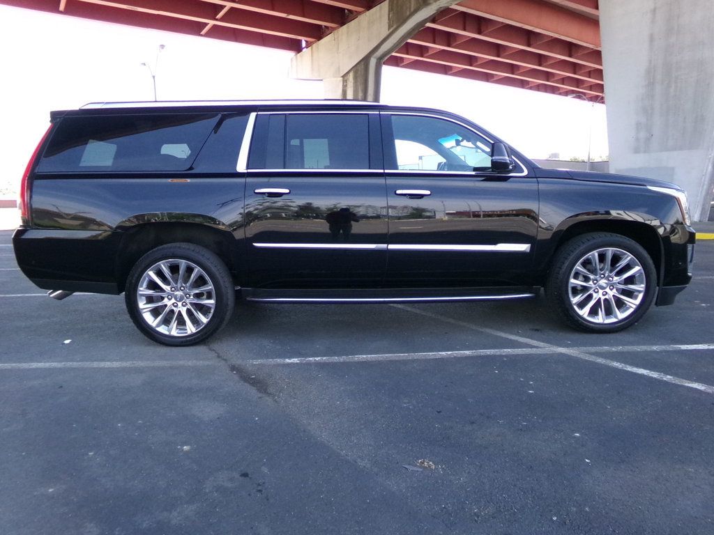 2018 Cadillac Escalade ESV 4WD 4dr Luxury - 23008173 - 4