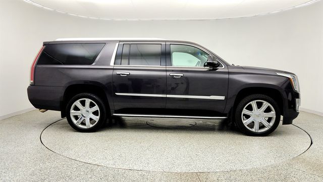 2018 Cadillac Escalade ESV 4WD 4dr Luxury w/ Rear Seat Entertainment System - 23026805 - 3