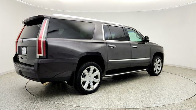 2018 Cadillac Escalade ESV 4WD 4dr Luxury w/ Rear Seat Entertainment System - 23026805 - 4