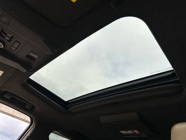 2018 Cadillac Escalade ESV 4WD 4dr Platinum - 22980793 - 19