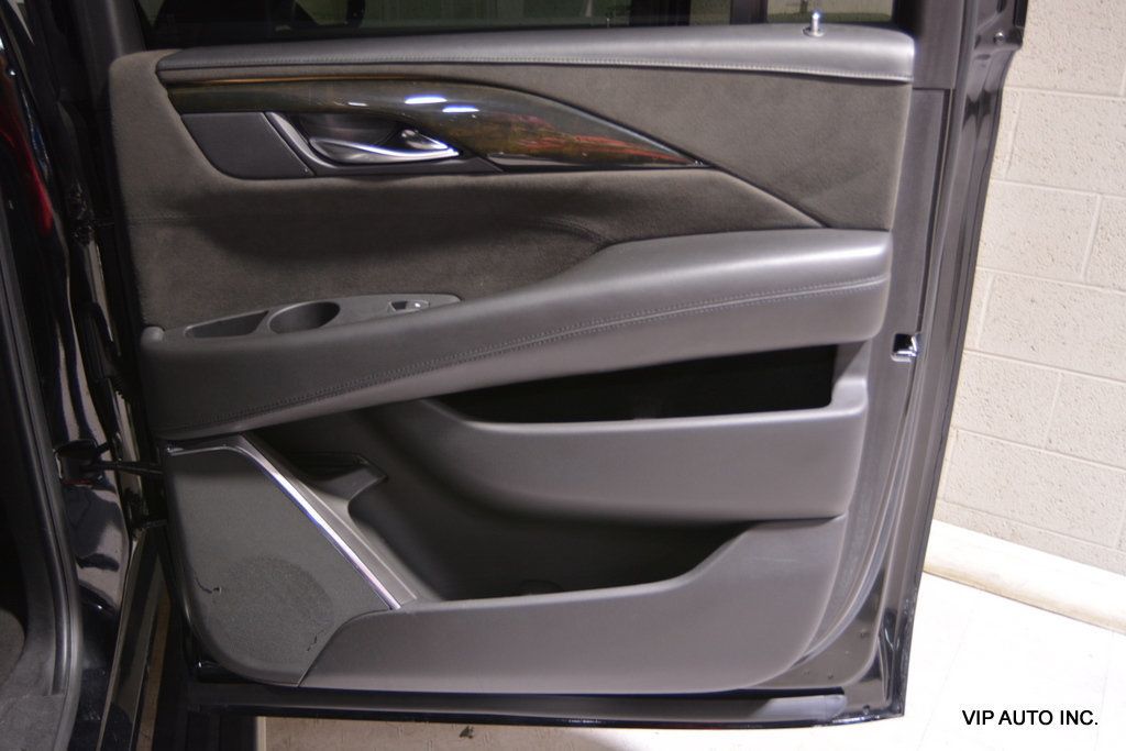 2018 Cadillac Escalade ESV 4WD 4dr Platinum - 22909659 - 9