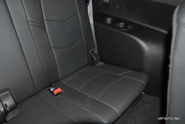 2018 Cadillac Escalade ESV 4WD 4dr Platinum - 22909659 - 30