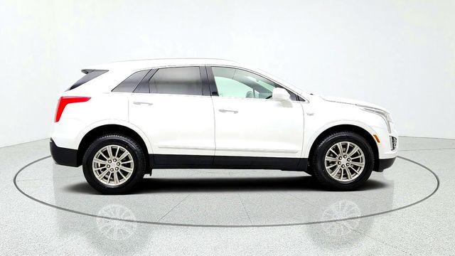 2018 Cadillac XT5 Crossover AWD 4dr Luxury w/ Navigation & Driver Awareness Pkg - 23094139 - 3