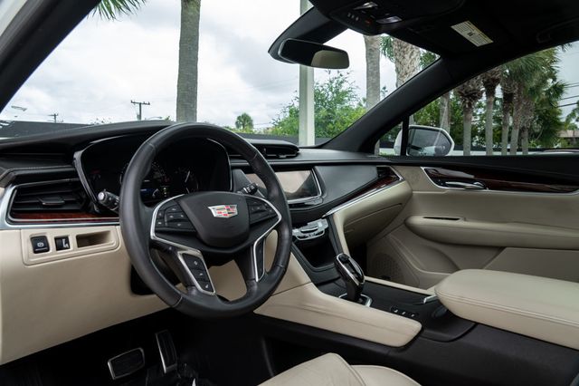 2018 Cadillac XT5 Crossover AWD 4dr Premium Luxury - 23009834 - 14