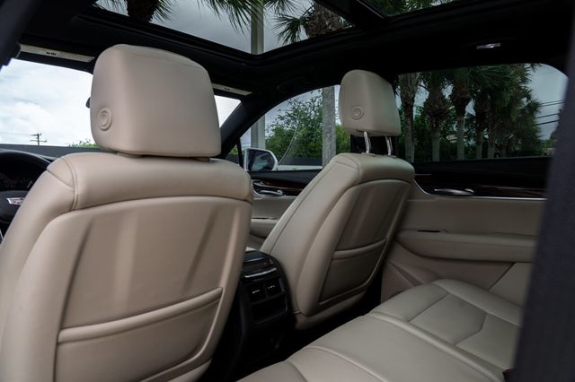 2018 Cadillac XT5 Crossover AWD 4dr Premium Luxury - 23009834 - 19