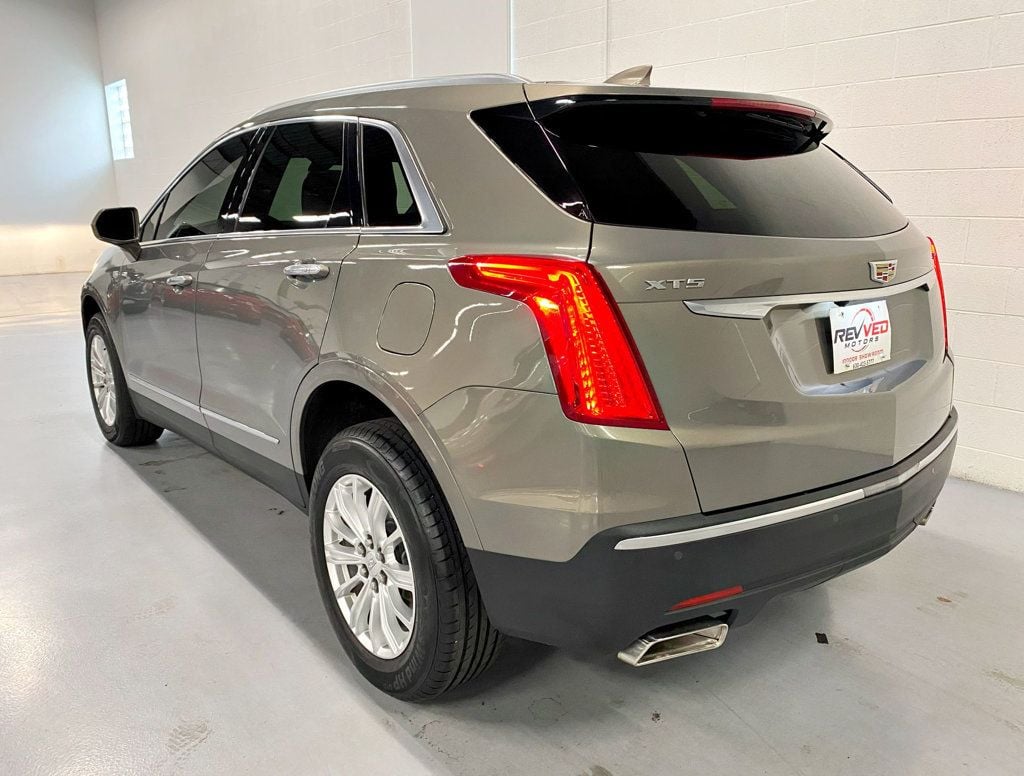 2018 Cadillac XT5 Crossover FWD 4dr - 22610177 - 4