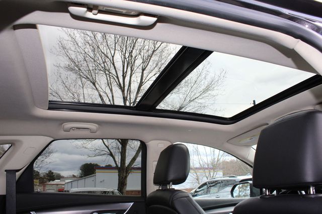 2018 Cadillac XT5 Crossover FWD 4dr Luxury - 22990148 - 30