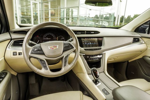 2018 Cadillac XT5 Crossover FWD 4dr Luxury - 23038986 - 14