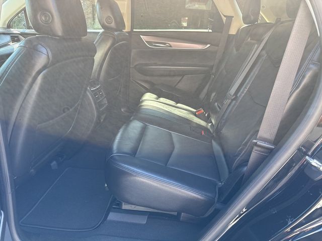 2018 Cadillac XT5 Crossover FWD 4dr Luxury - 22958524 - 18